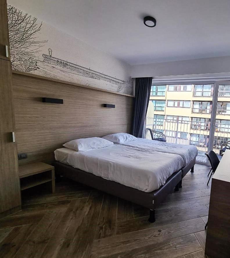 Hotel Sandeshoved Zeedijk Nieuwpoort Ngoại thất bức ảnh